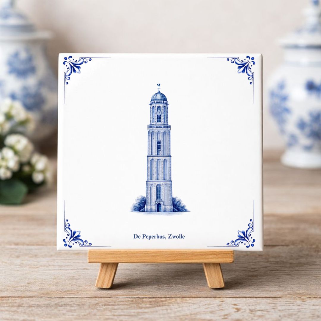 Delftsblauw egeltje met opdruk van De Peperbus uit Zwolle